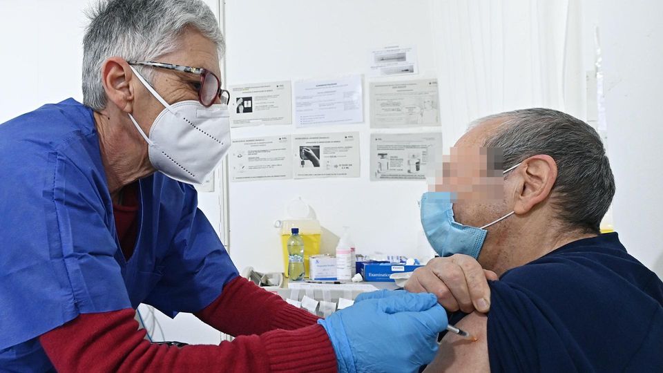 Covid: a Como 532 casi, 340 a Lecco e 121 a Sondrio Covid: a Como 532 casi, 340 a Lecco e 121 a Sondrio