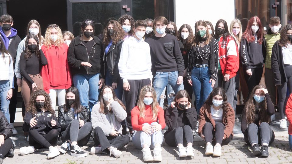 A Merate ci sono gli “acchiappabulli” Primini difesi dagli studenti più grandi A Merate ci sono gli “acchiappabulli” Primini difesi dagli studenti più grandi