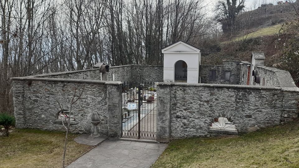 Riella preparava la fuga in Sud America. Tradito dalle telefonate con l’Italia per ordinare un documento falso Riella preparava la fuga in Sud America. Tradito dalle telefonate con l’Italia per ordinare un documento falso