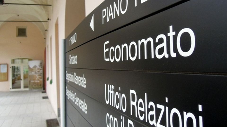 Cantù, i morti doppiano i neonati. E quota 40mila resta un miraggio Cantù, i morti doppiano i neonati. E quota 40mila resta un miraggio