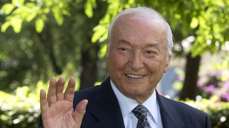 È morto Piero Angela, il grande divulgatore della tv È morto Piero Angela, il grande divulgatore della tv