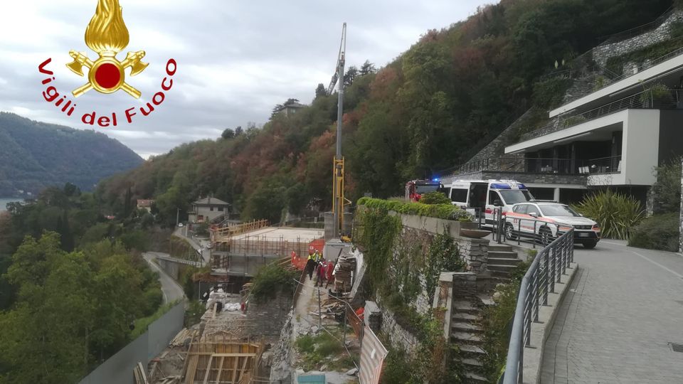 Due operai trovati morti in un container: avevano acceso il braciere per scaldarsi Due operai trovati morti in un container: avevano acceso il braciere per scaldarsi