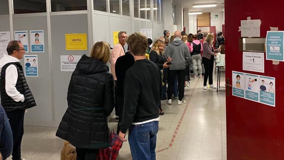 Lunghe code al Gaggio «Cambiare le sezioni» Lunghe code al Gaggio «Cambiare le sezioni»