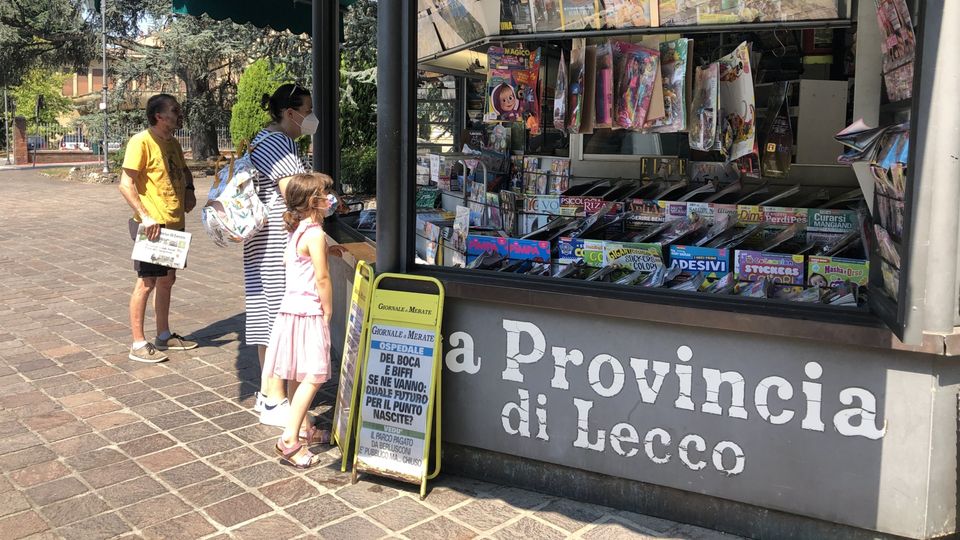 Missione compiuta: l’edicola non si tocca «Nuove idee contro la sosta selvaggia» Missione compiuta: l’edicola non si tocca «Nuove idee contro la sosta selvaggia»