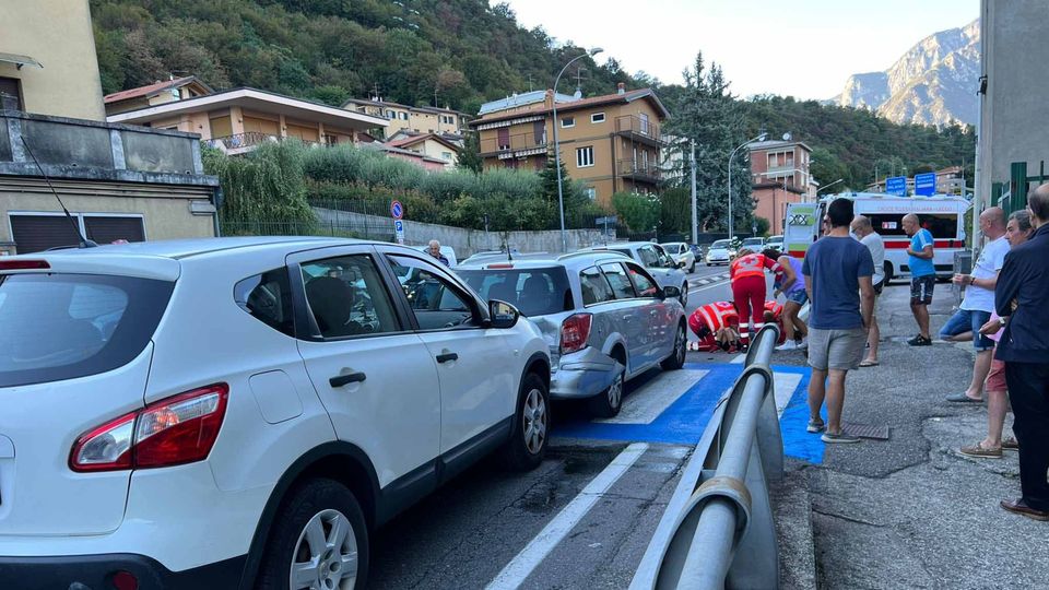 Pescate, bimbo di quattro anni investito sulle strisce Pescate, bimbo di quattro anni investito sulle strisce