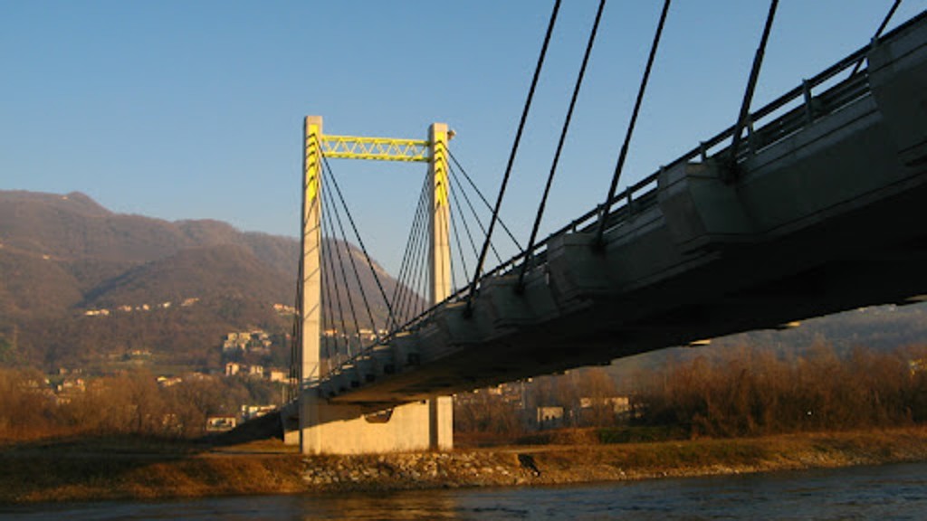 Ponte Cesare Cantù chiuso per verifiche. Transito vietato a partire dal 24 gennaio Ponte Cesare Cantù chiuso per verifiche. Transito vietato a partire dal 24 gennaio