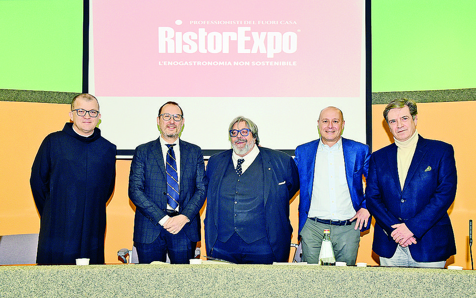 Da sinistra Giancarlo Lapic, Damiano Rivolta, Giovanni Ciceri, Fabio Dadati e Giacomo Mojoli Da sinistra Giancarlo Lapic, Damiano Rivolta, Giovanni Ciceri, Fabio Dadati e Giacomo Mojoli